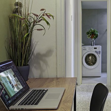 New Hidden Gem, A Studio At A Super Prime Location Афины Экстерьер фото